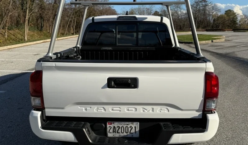 
								2023 Toyota Tacoma DOUBLE CAB SR 2WD 34K MILES full									