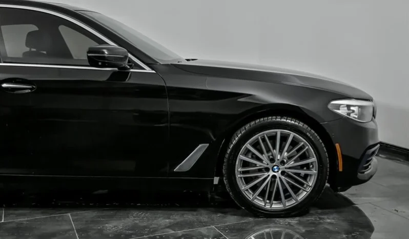 
								2017 BMW 5-Series 530i xDrive full									