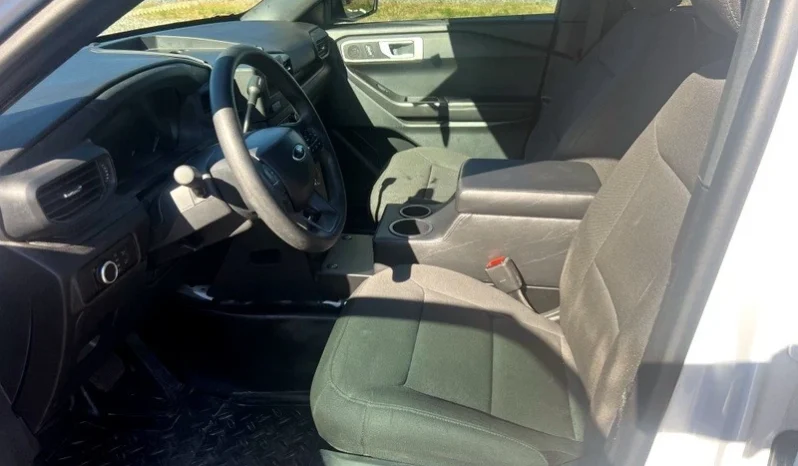 
								2023 Ford Explorer Police interceptor full									