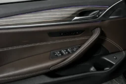 
										2017 BMW 5-Series 530i xDrive full									