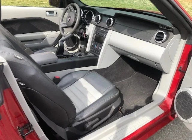 
								2008 Ford Mustang GT full									