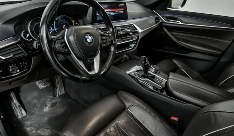 
								2017 BMW 5-Series 530i xDrive full									