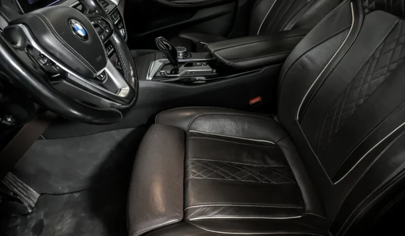 
								2017 BMW 5-Series 530i xDrive full									