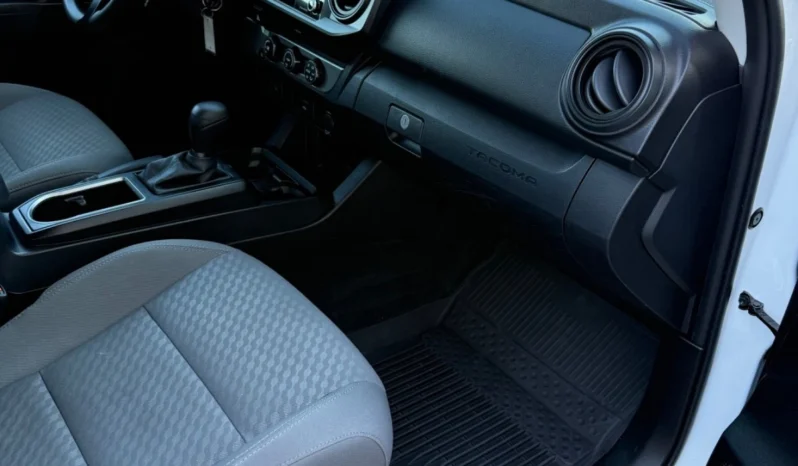 
								2023 Toyota Tacoma DOUBLE CAB SR 2WD 34K MILES full									