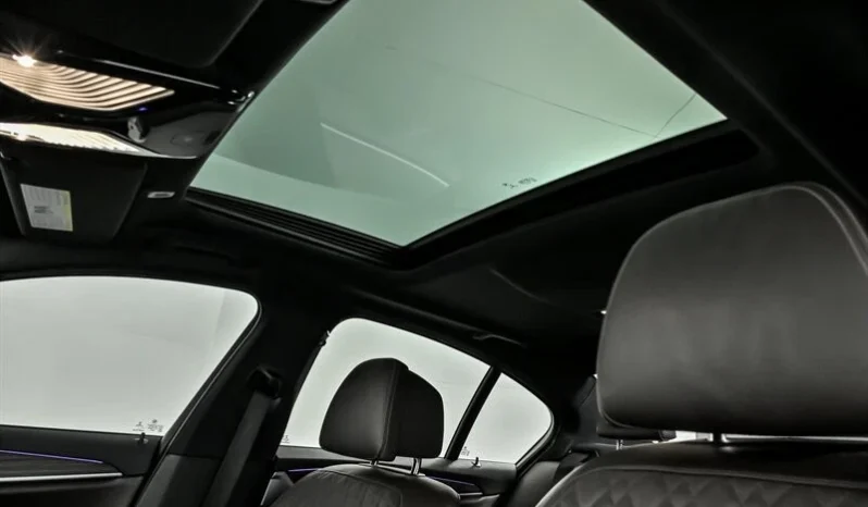 
								2017 BMW 5-Series 530i xDrive full									