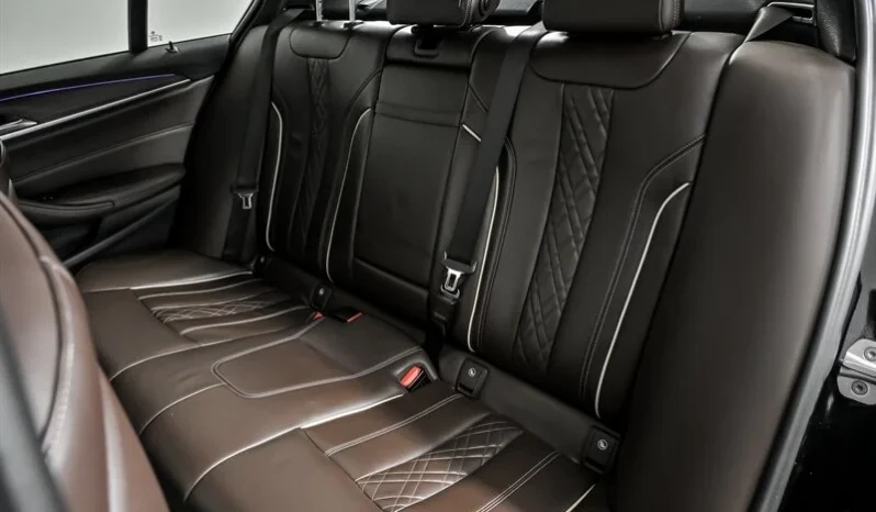 
								2017 BMW 5-Series 530i xDrive full									