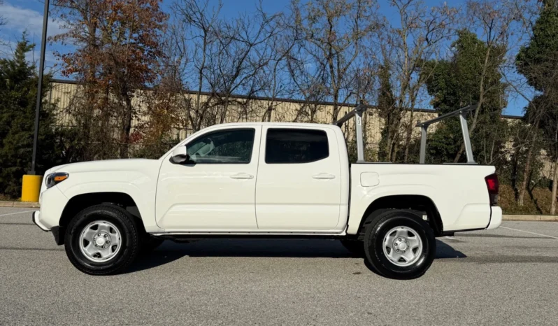 
								2023 Toyota Tacoma DOUBLE CAB SR 2WD 34K MILES full									