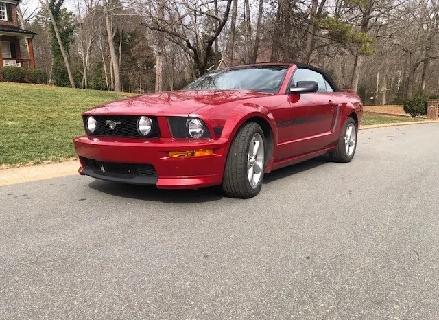 
								2008 Ford Mustang GT full									