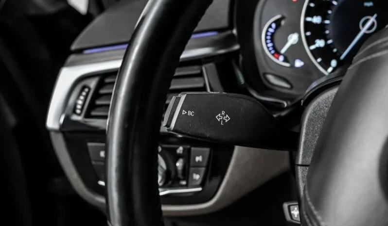 
								2017 BMW 5-Series 530i xDrive full									