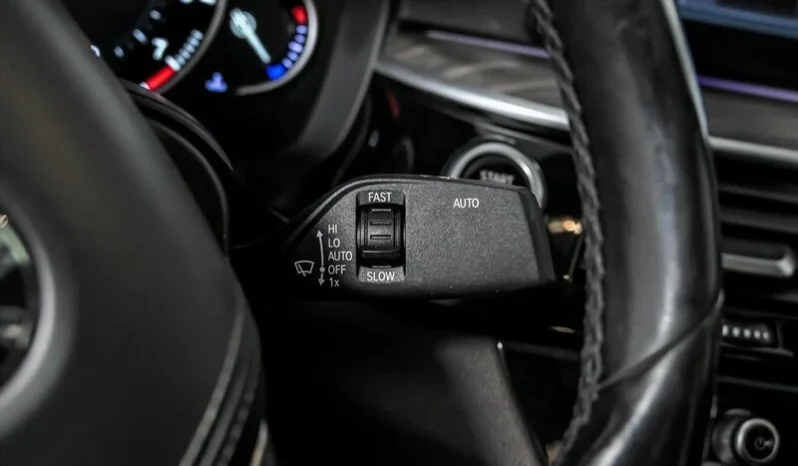 
								2017 BMW 5-Series 530i xDrive full									