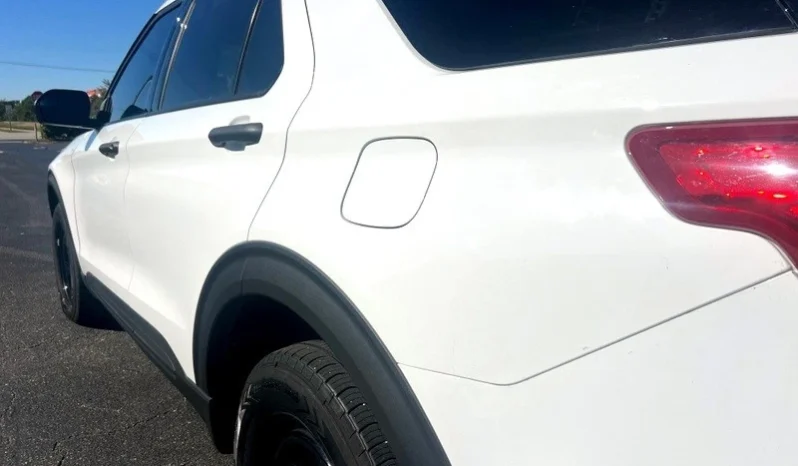 
								2023 Ford Explorer Police interceptor full									