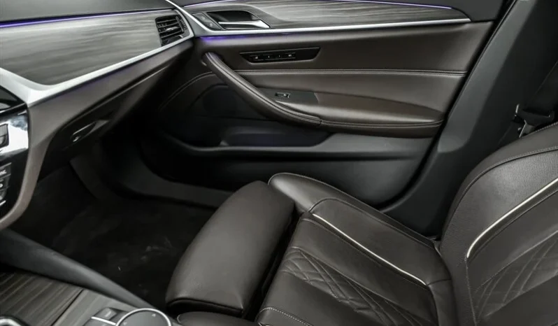 
								2017 BMW 5-Series 530i xDrive full									