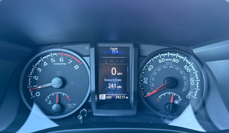 
								2023 Toyota Tacoma DOUBLE CAB SR 2WD 34K MILES full									