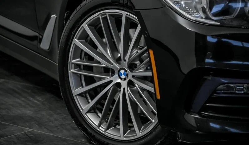 
								2017 BMW 5-Series 530i xDrive full									