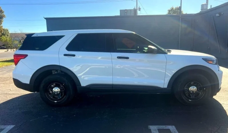 
								2023 Ford Explorer Police interceptor full									