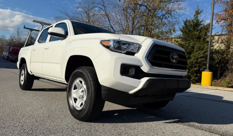 
								2023 Toyota Tacoma DOUBLE CAB SR 2WD 34K MILES full									